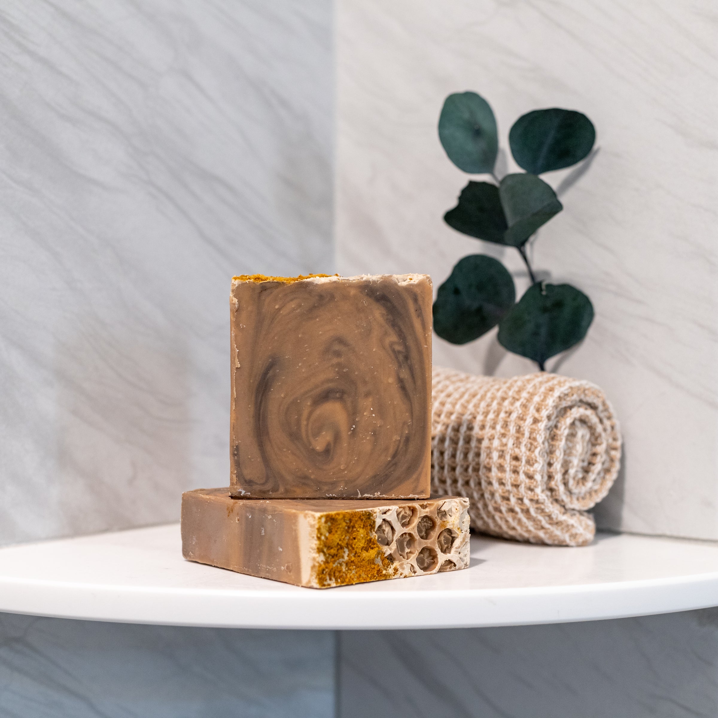 Almond Honey | La Petite Arti, image size:2400x2400